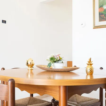 בית נופש Coral Bay House טורה דל'אורסו