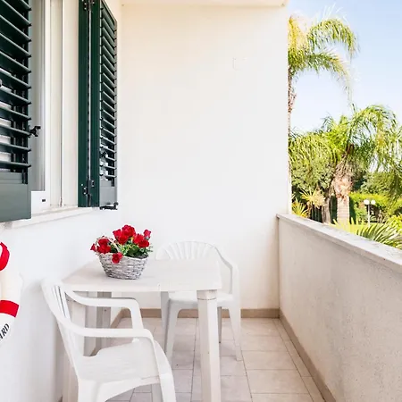 בית נופש Coral Bay House טורה דל'אורסו